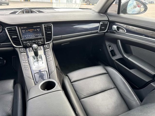 Used 2015 Porsche Panamera image 18