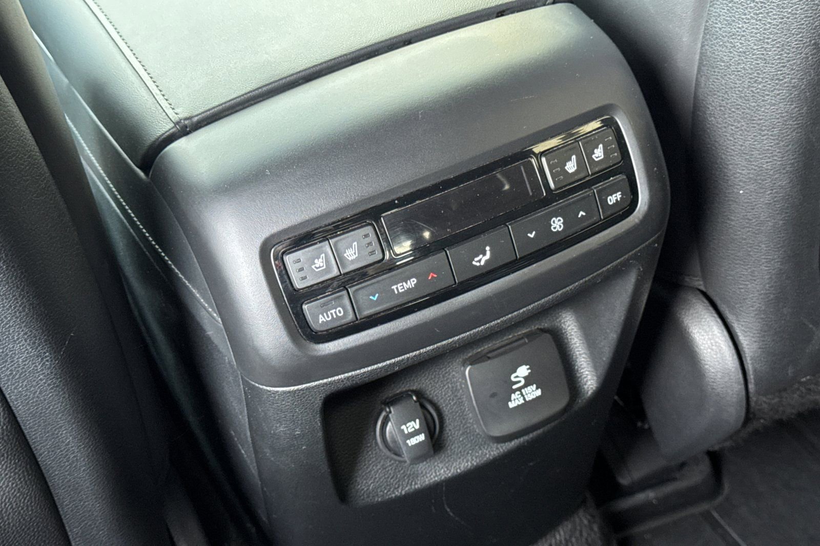 Used 2022 Hyundai Palisade Calligraphy w/ Winter Package FWD image 14