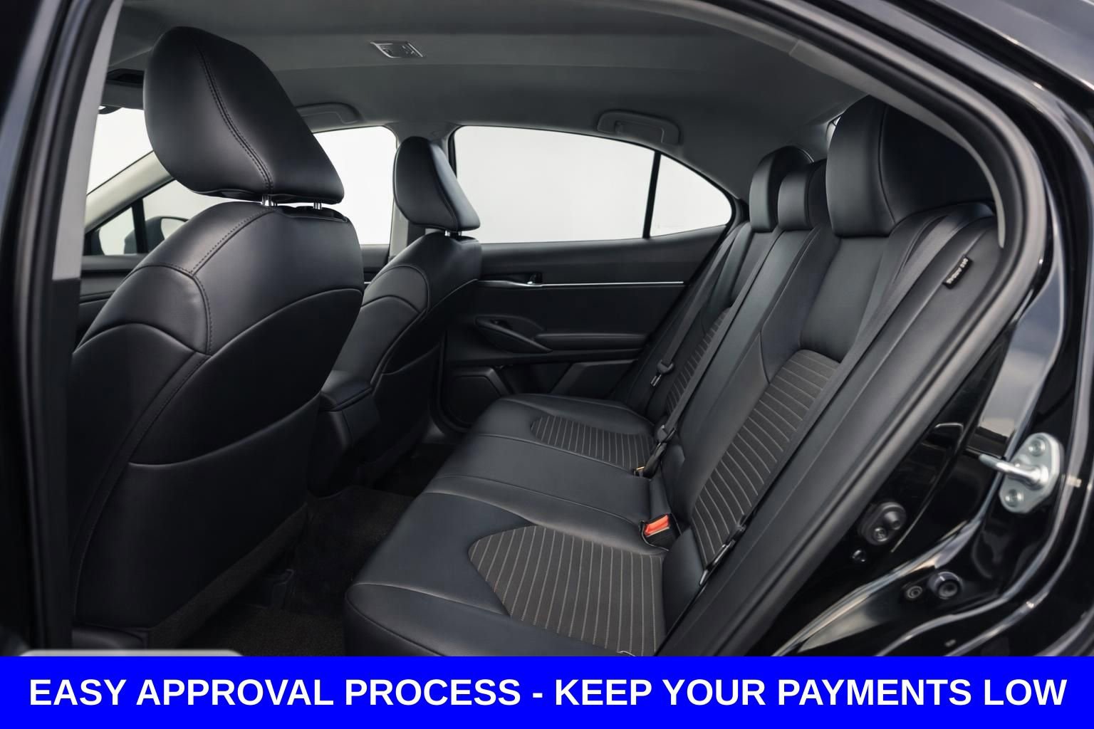 Used 2022 Toyota Camry SE FWD image 16