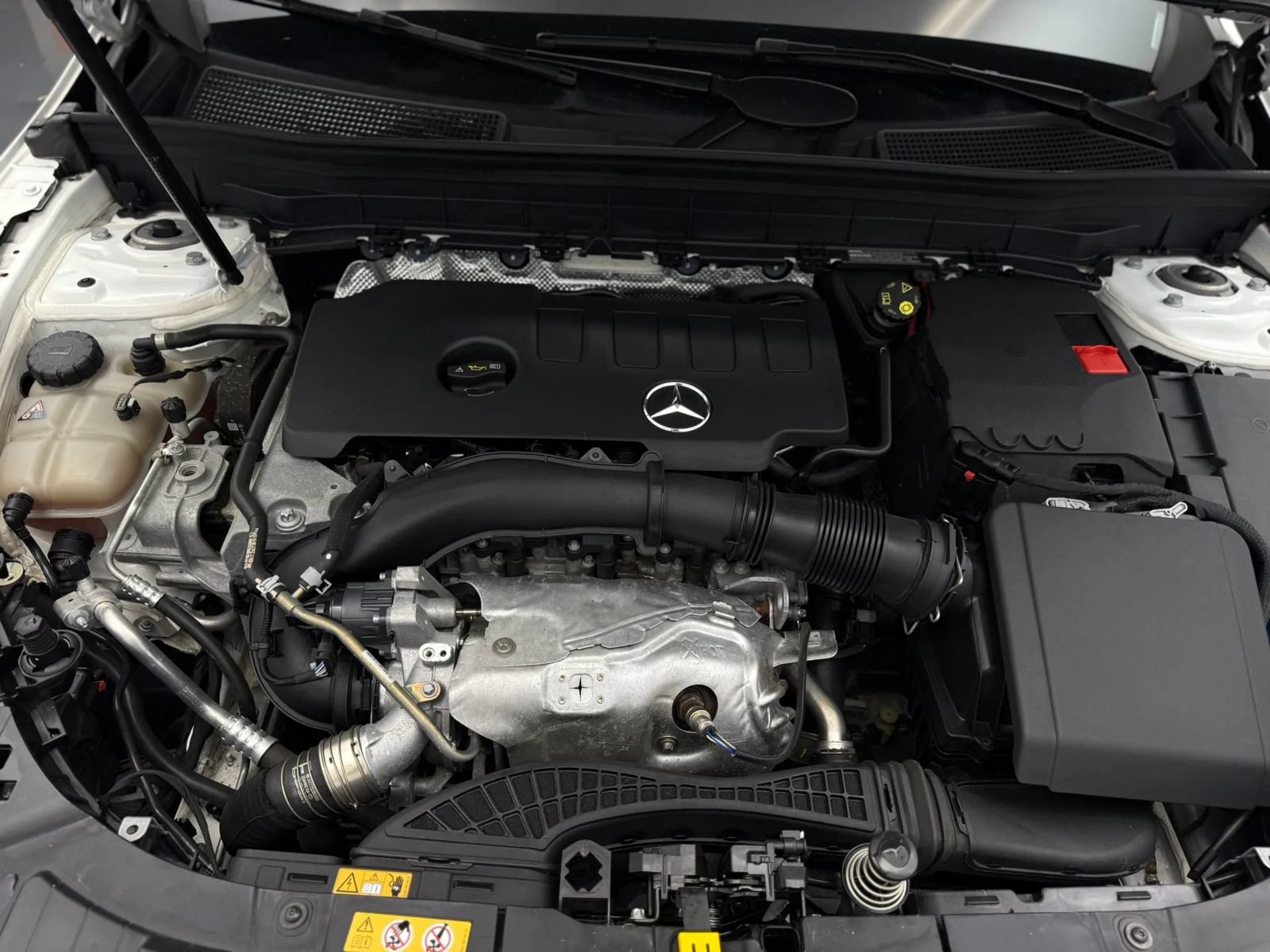 Used 2022 Mercedes-Benz GLB 250 4MATIC image 18