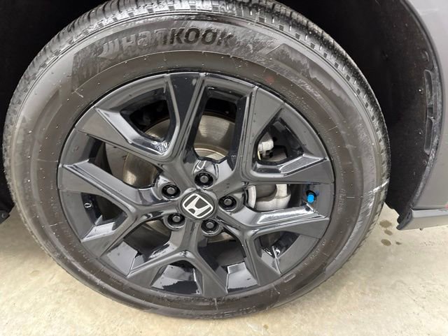 Certified 2025 Honda HR-V Sport image 11