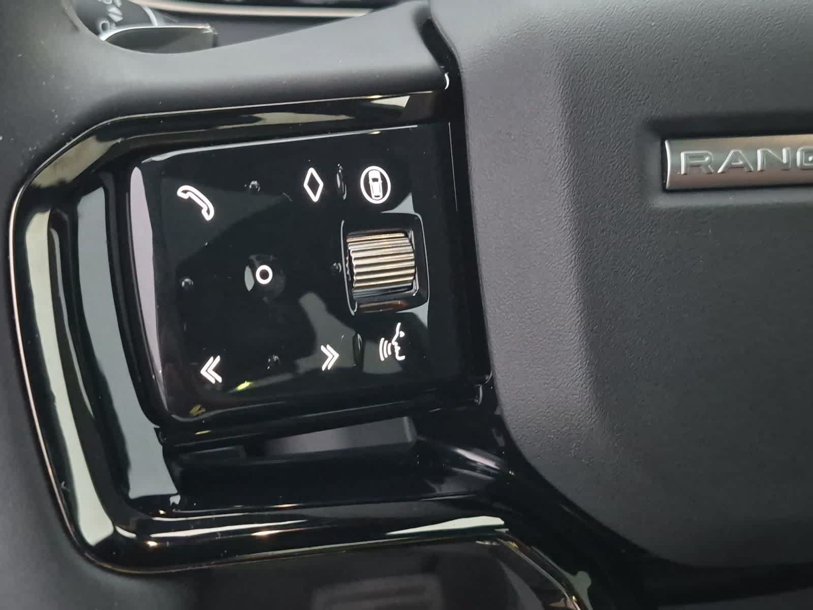 Used 2024 Land Rover Range Rover Evoque S AWD/4WD image 16