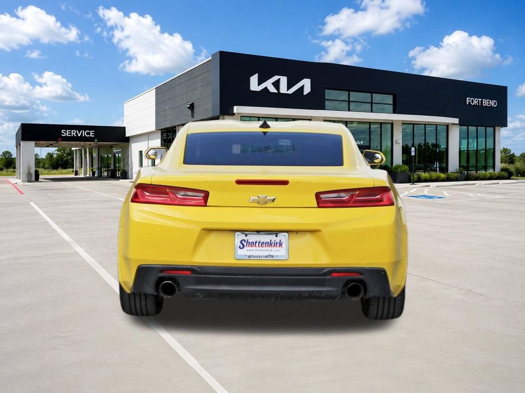 Used 2017 Chevrolet Camaro LT RWD image 6
