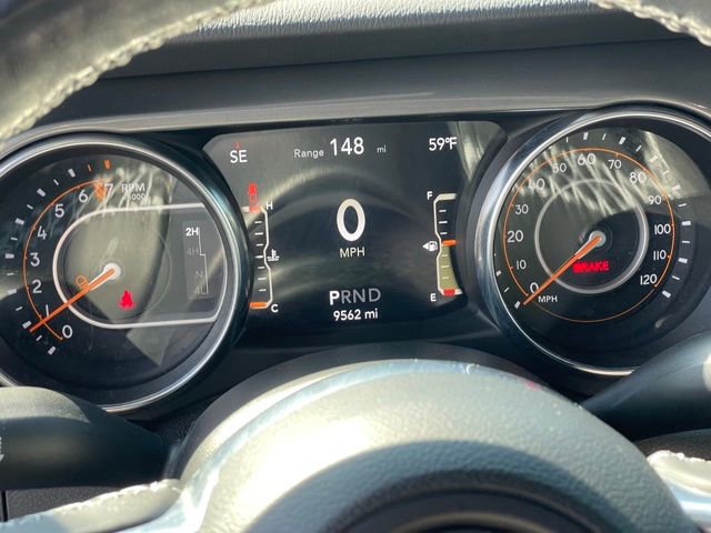 Used 2022 Jeep Gladiator Overland w/ Cold Weather Group AWD/4WD image 13