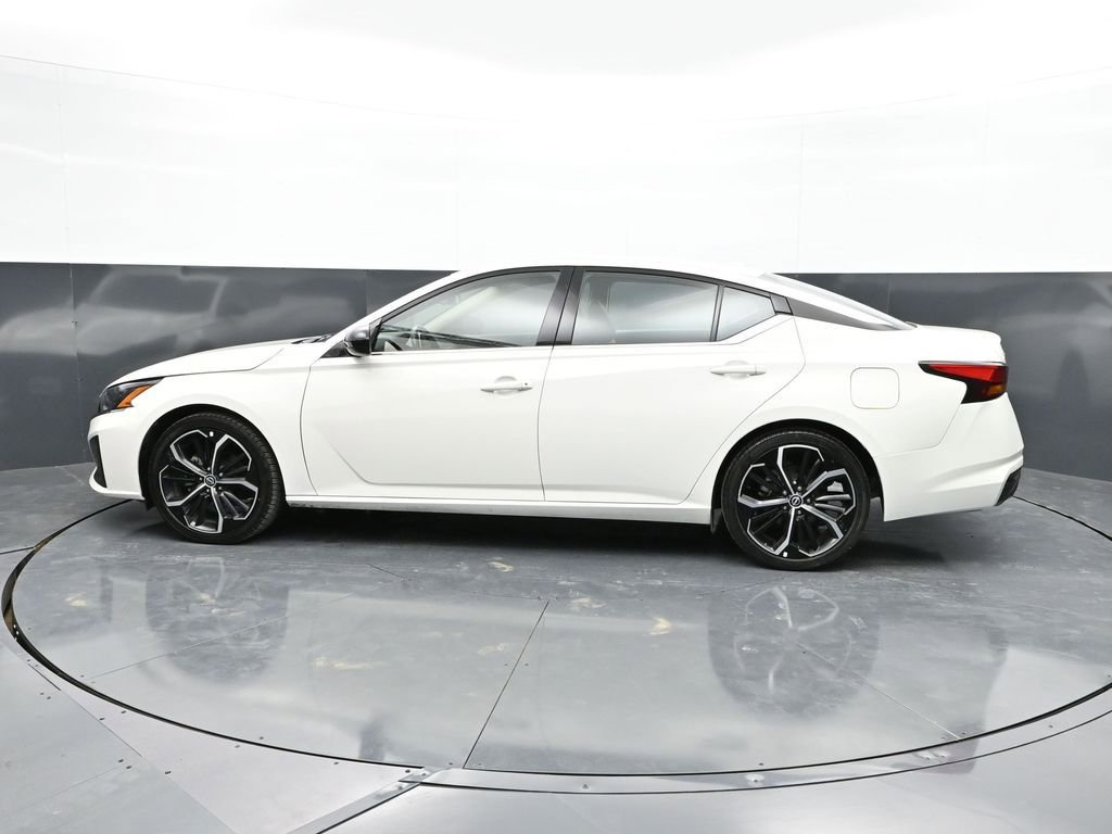 Used 2024 Nissan Altima 2.5 SR image 8