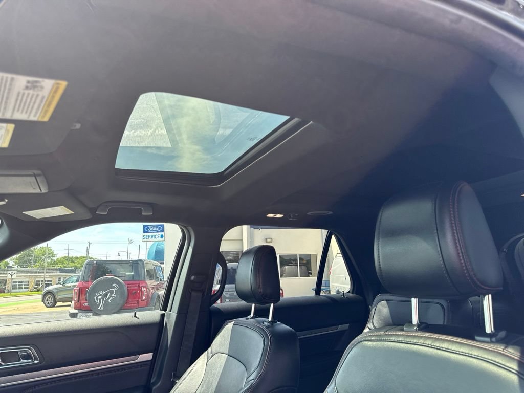 Used 2018 Ford Explorer Sport AWD/4WD image 9