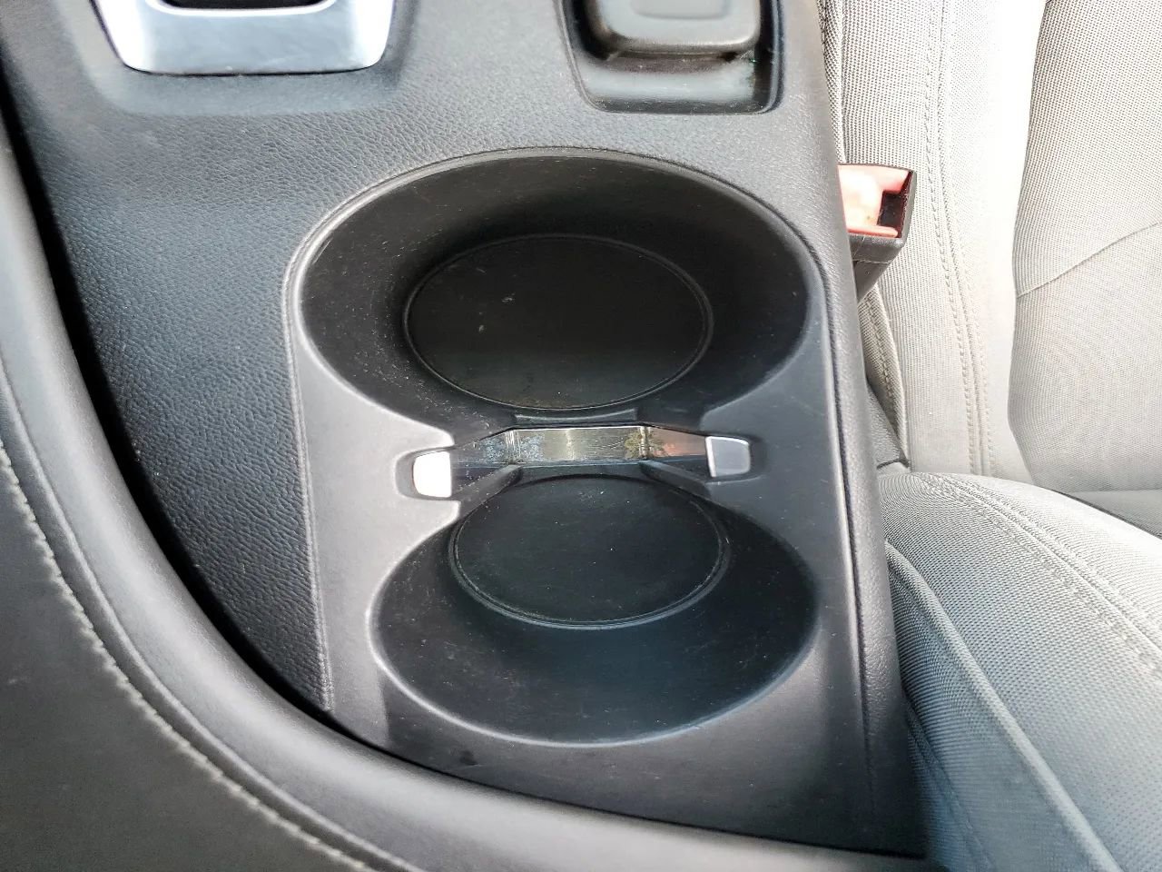 Used 2020 Chevrolet Camaro LT RWD image 26