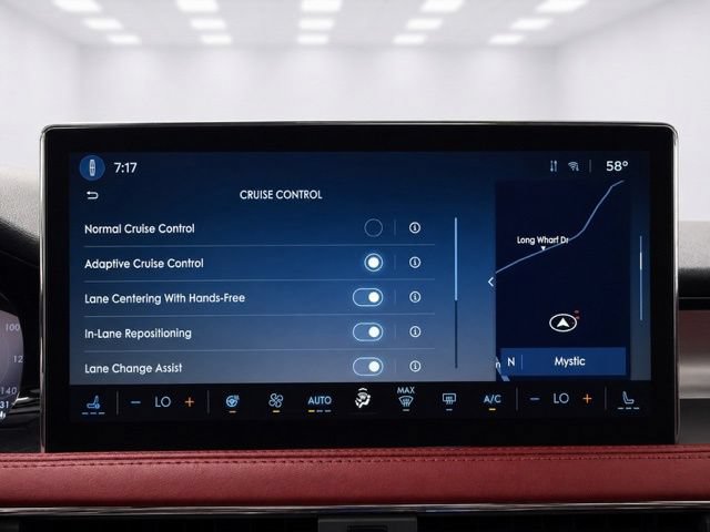 Used 2025 Lincoln Corsair Reserve w/ Equipment Group 202A AWD/4WD image 30