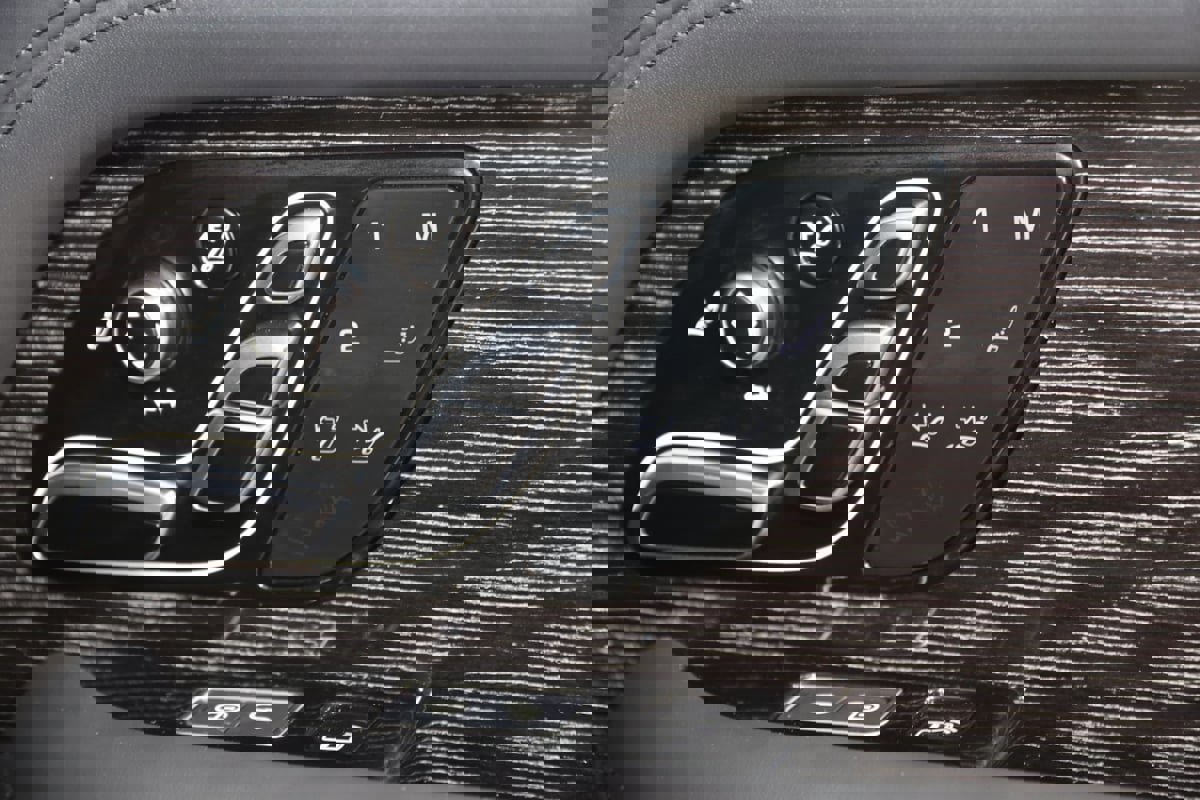 Used 2020 Land Rover Range Rover Autobiography image 13