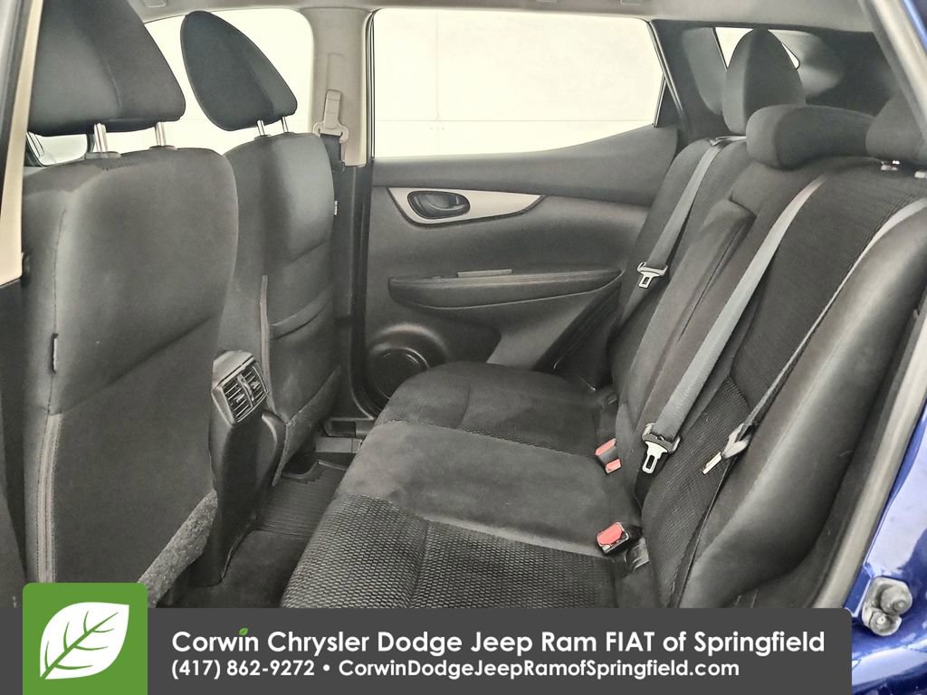 Used 2019 Nissan Rogue Sport S image 30