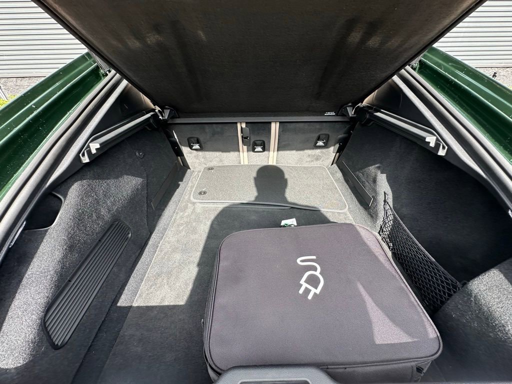 Used 2025 Porsche Panamera 4 image 31