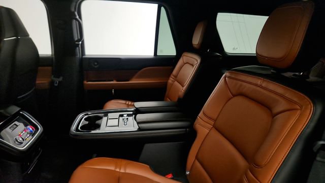 Used 2021 Lincoln Navigator Reserve AWD/4WD image 42