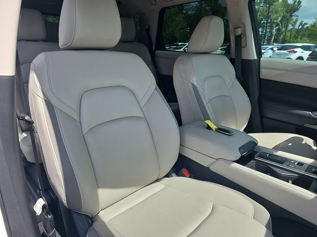 Used 2023 Nissan Pathfinder SL w/ SL Premium Package FWD image 14