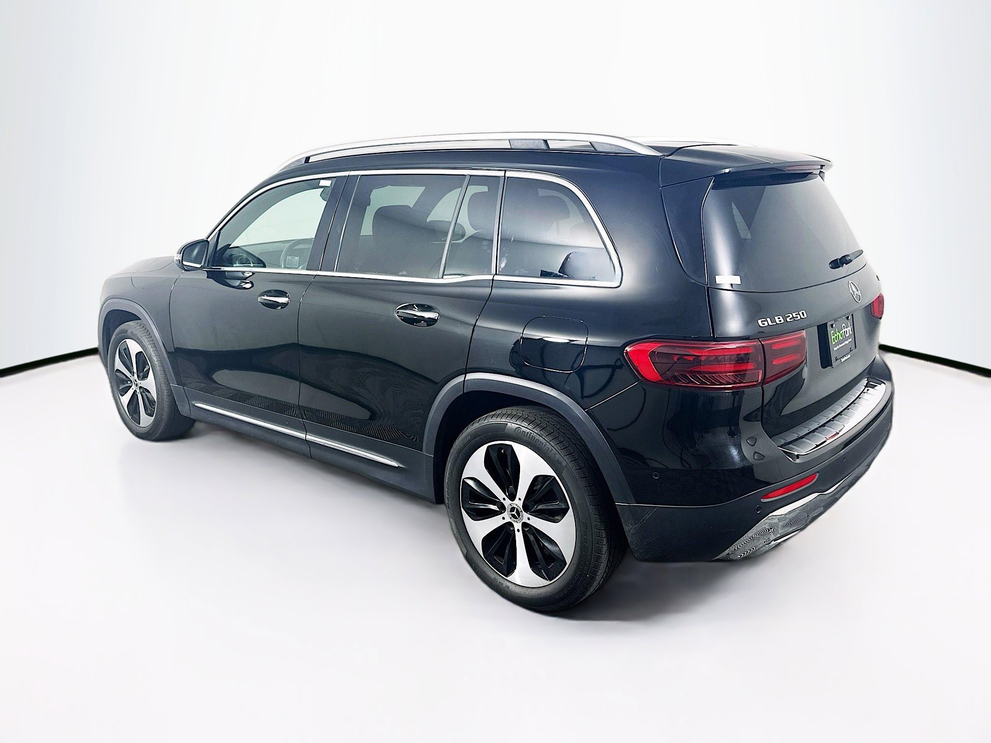 Used 2025 Mercedes-Benz GLB 250 4MATIC image 5
