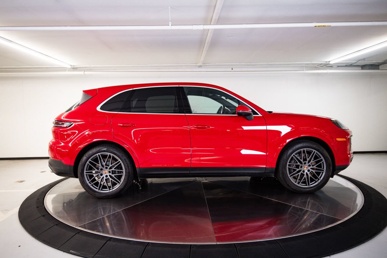 Certified 2026 Porsche Cayenne AWD/4WD image 8