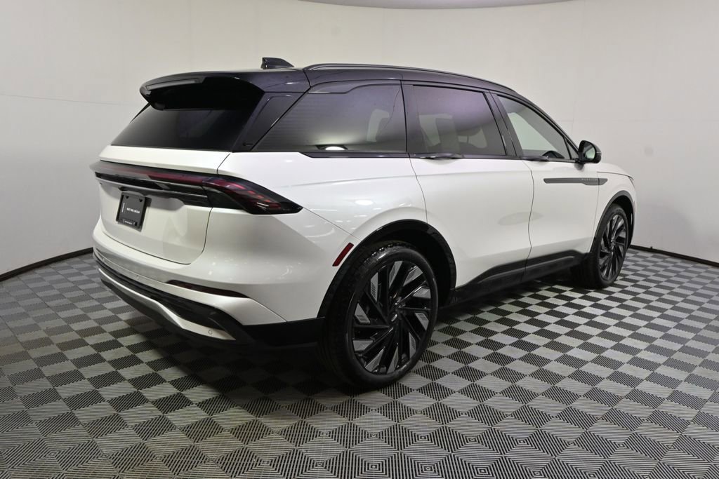New 2026 Lincoln Nautilus Reserve w/ Jet Appearance Package image 7