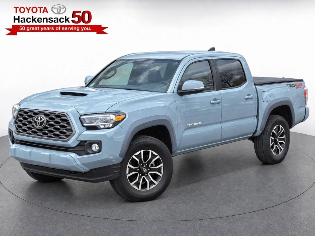 Used 2023 Toyota Tacoma TRD Sport AWD/4WD image 2
