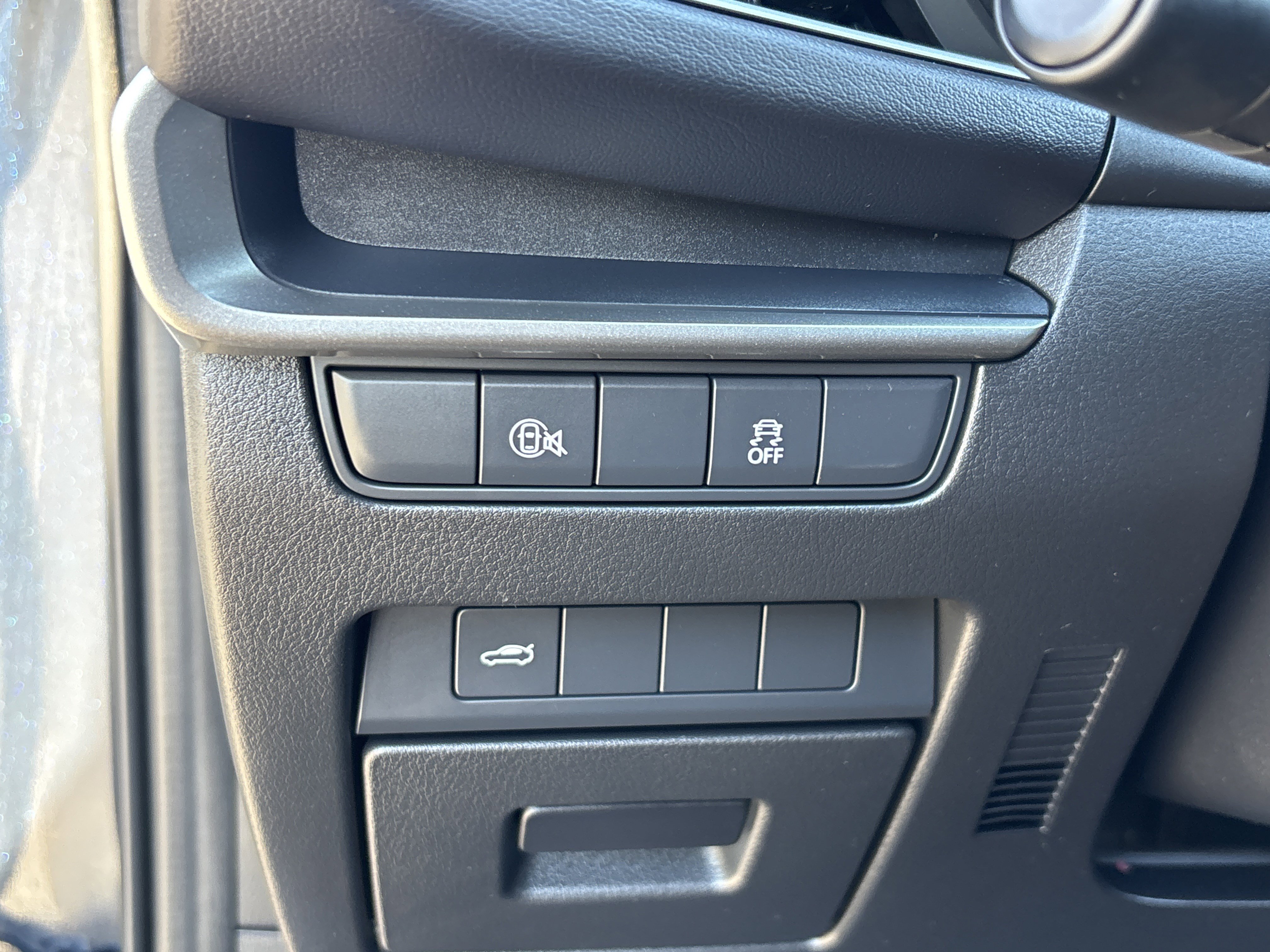 Used 2025 MAZDA MAZDA3 s image 30