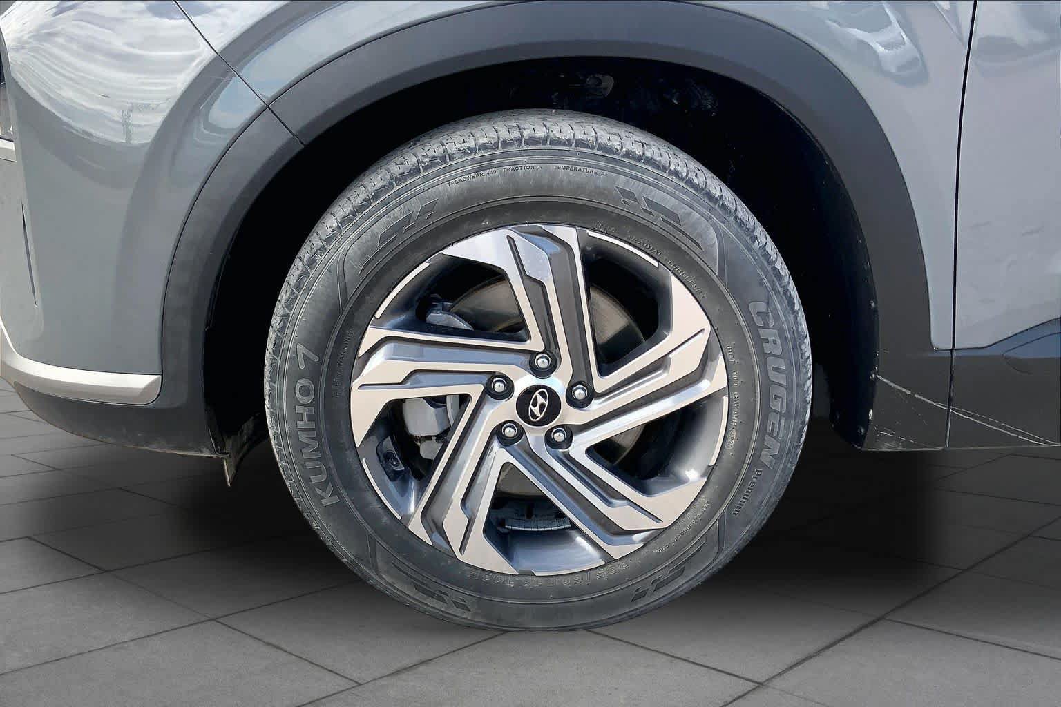 Used 2023 Hyundai Santa Fe SEL FWD image 10