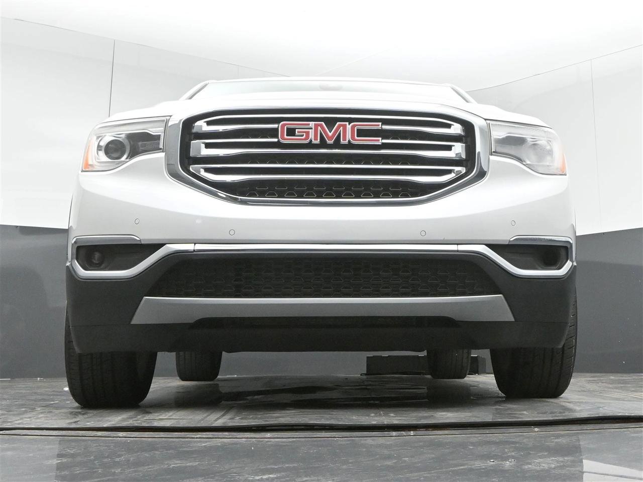 Used 2018 GMC Acadia SLT image 31