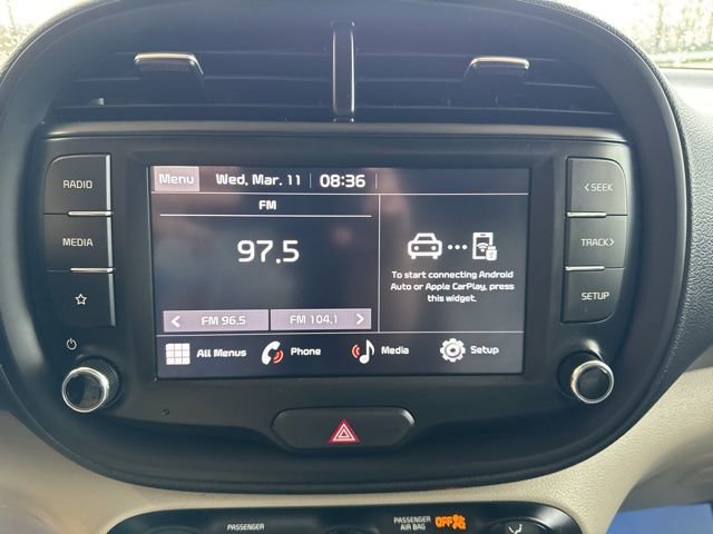 Used 2022 Kia Soul LX image 17