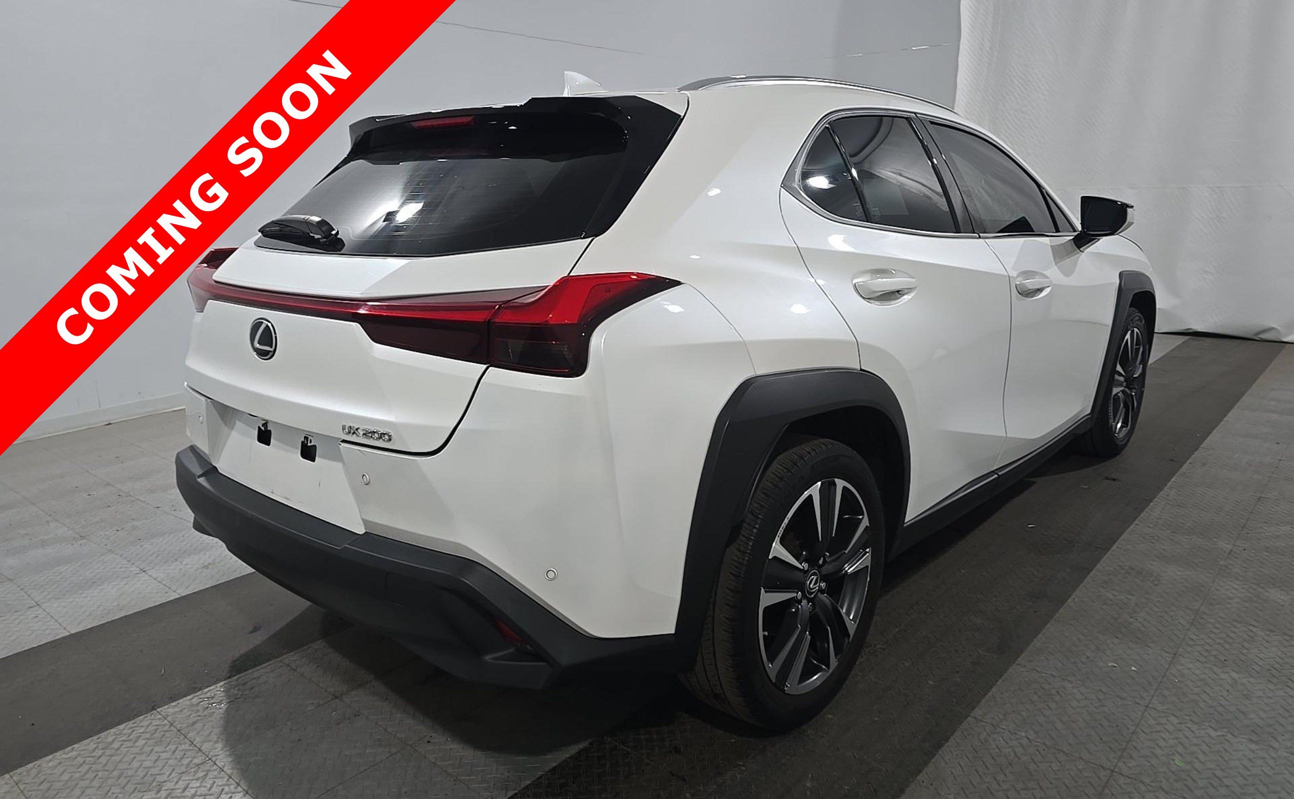 Used 2021 Lexus UX 200 w/ Accessory Package (Z1) FWD image 3