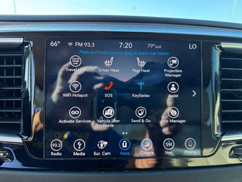 Used 2018 Chrysler Pacifica Touring-L Plus w/ Advanced Safetytec Group FWD image 11