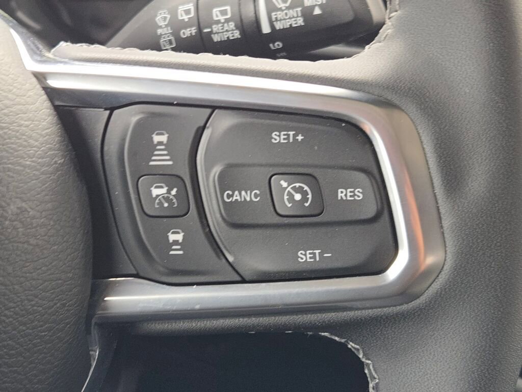 Certified 2025 Jeep Wrangler Unlimited Sahara w/ Safety Group image 28