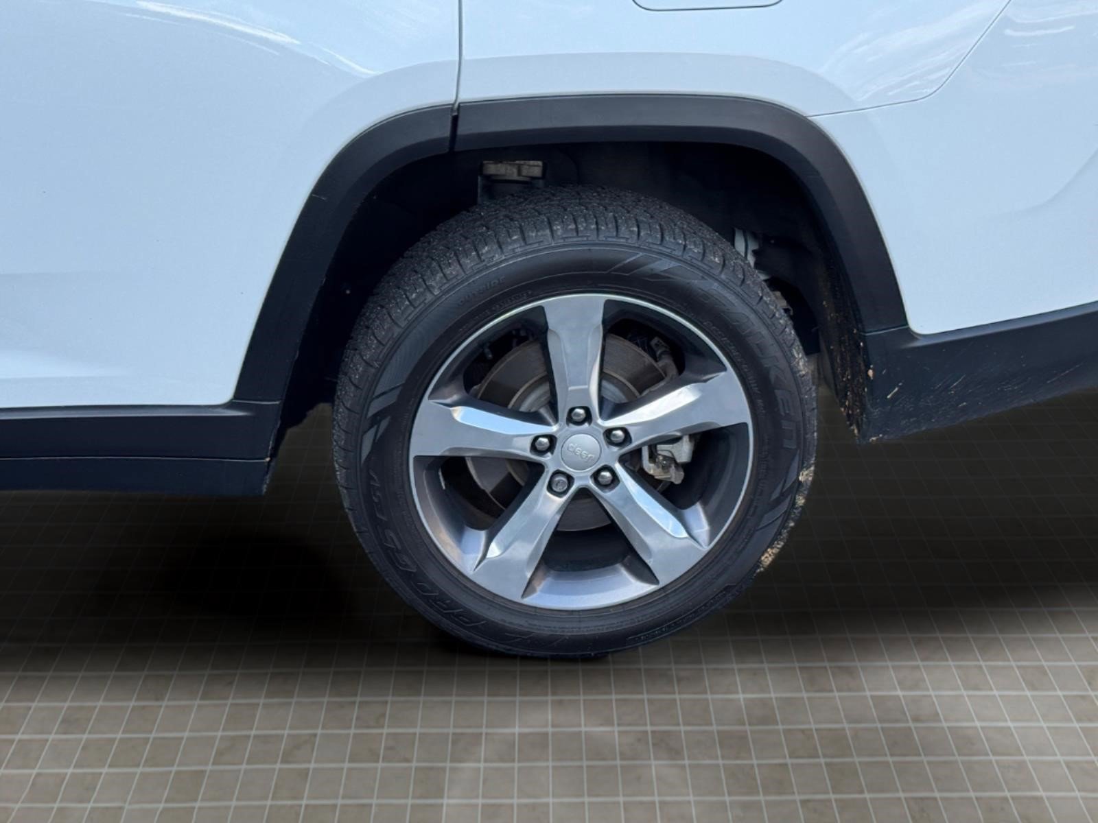 Used 2021 Jeep Grand Cherokee L Limited AWD/4WD image 8