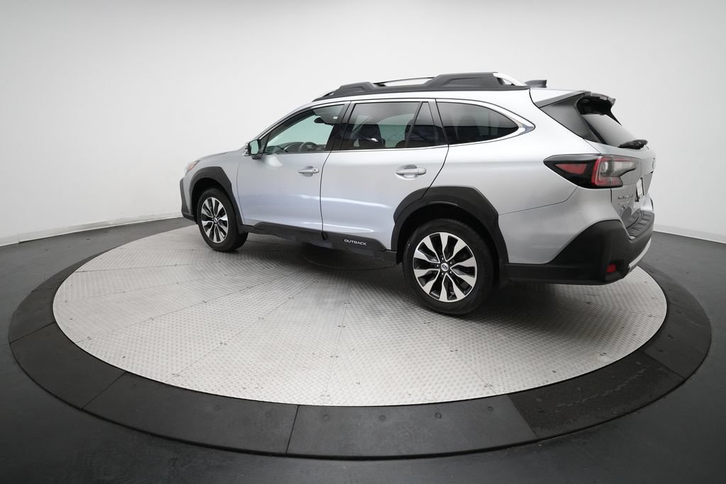 Certified 2025 Subaru Outback Touring AWD/4WD image 34