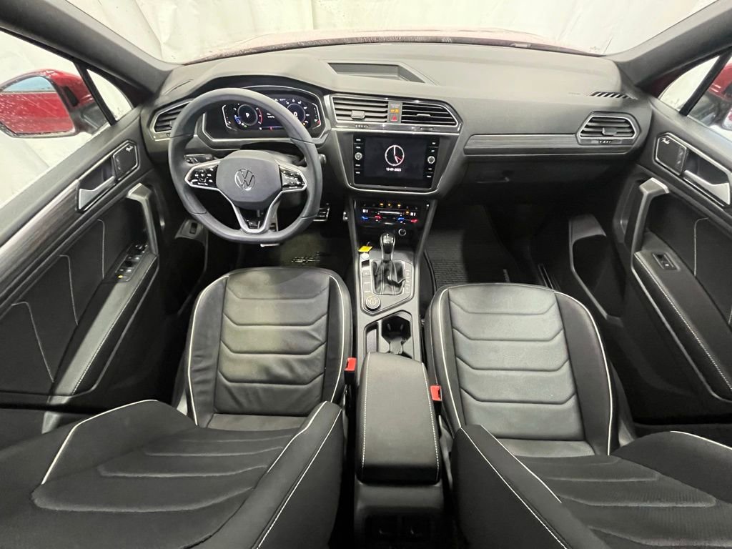Certified 2024 Volkswagen Tiguan SEL R-Line image 14