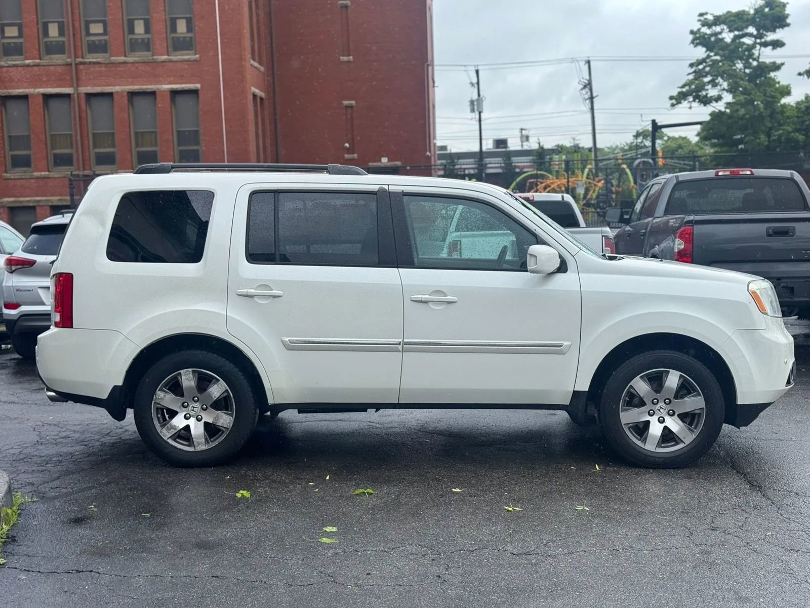 Used 2015 Honda Pilot Touring image 4