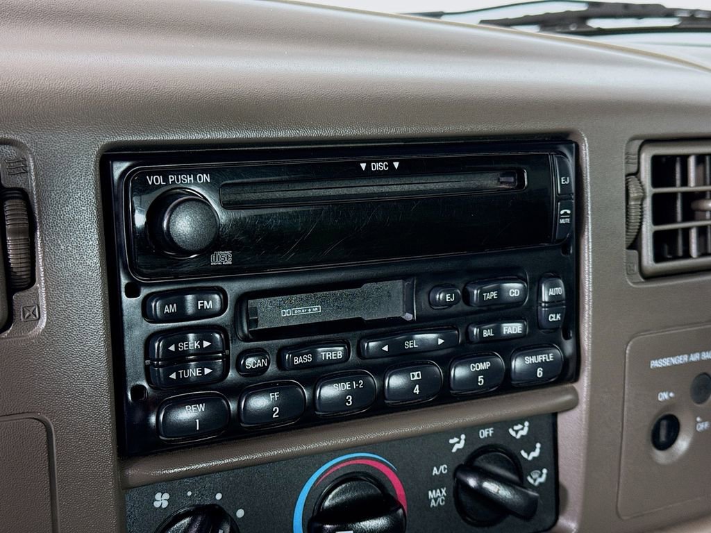 Used 2001 Ford F250 XLT AWD/4WD image 13