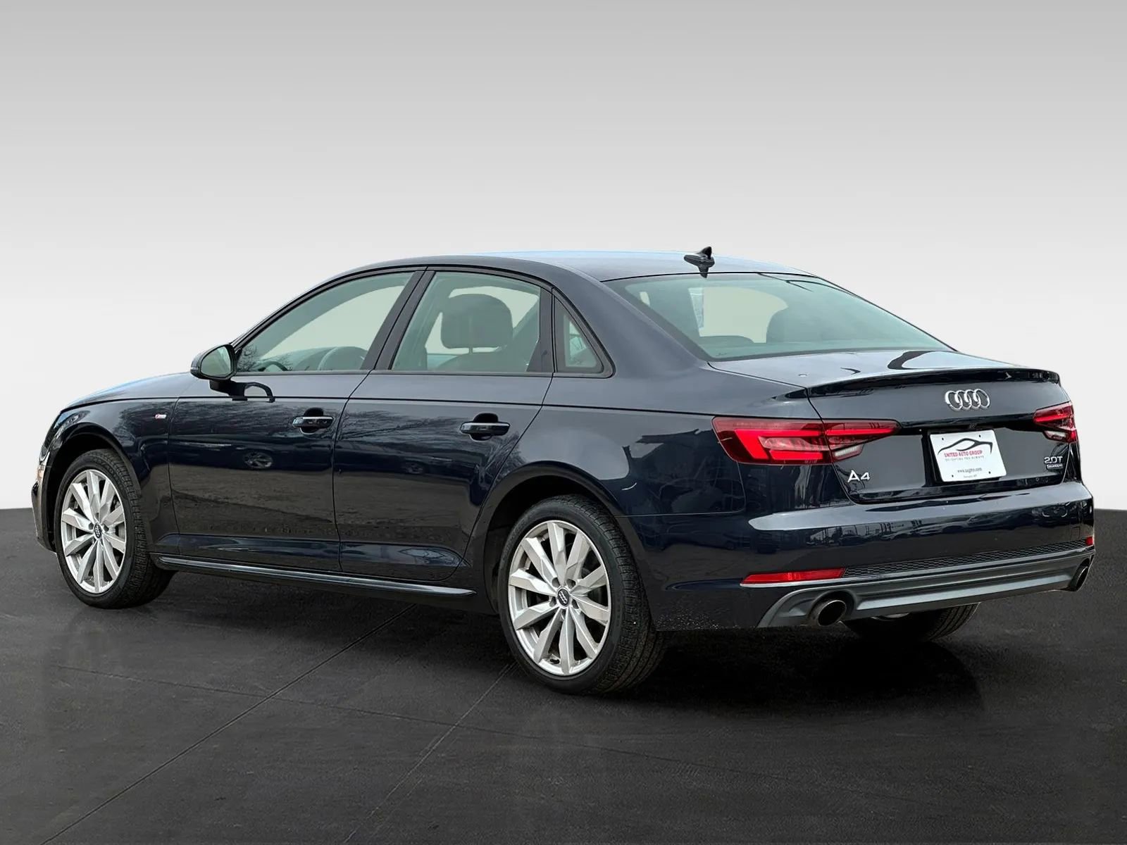 Used 2018 Audi A4 2.0T Premium w/ Convenience Package image 5