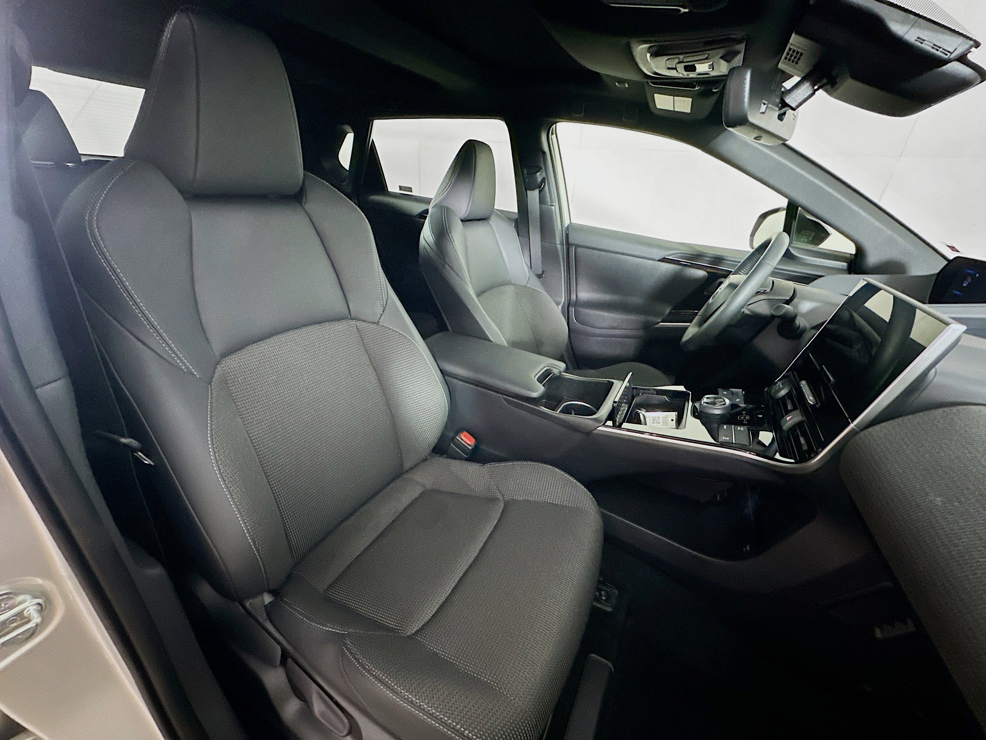 Used 2023 Toyota bZ4X XLE w/ Weather Package FWD image 29