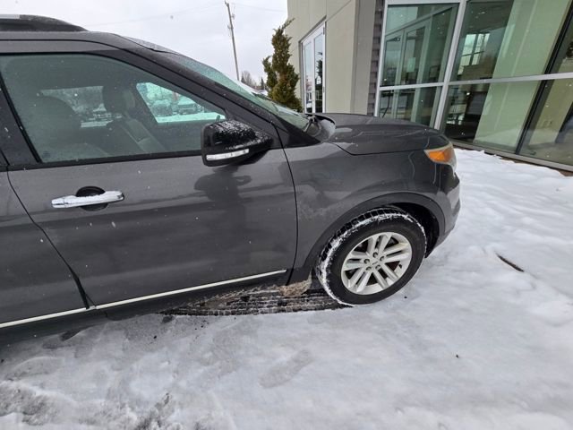 Used 2015 Ford Explorer XLT w/ Equipment Group 202A image 12