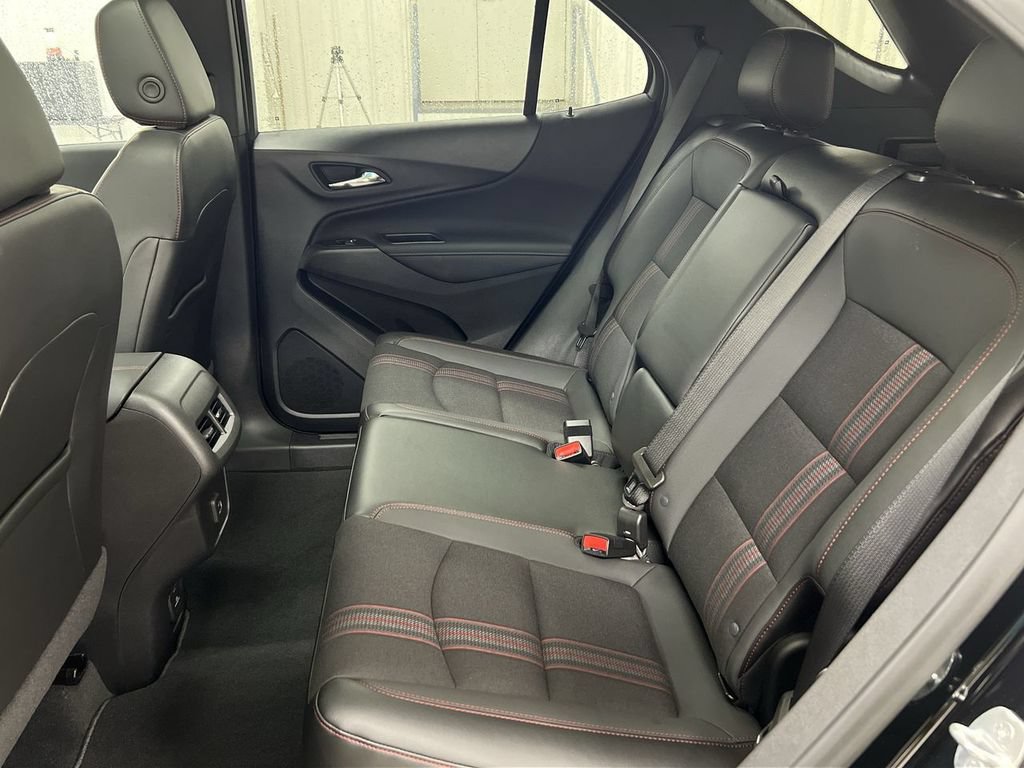Used 2023 Chevrolet Equinox RS AWD/4WD image 24
