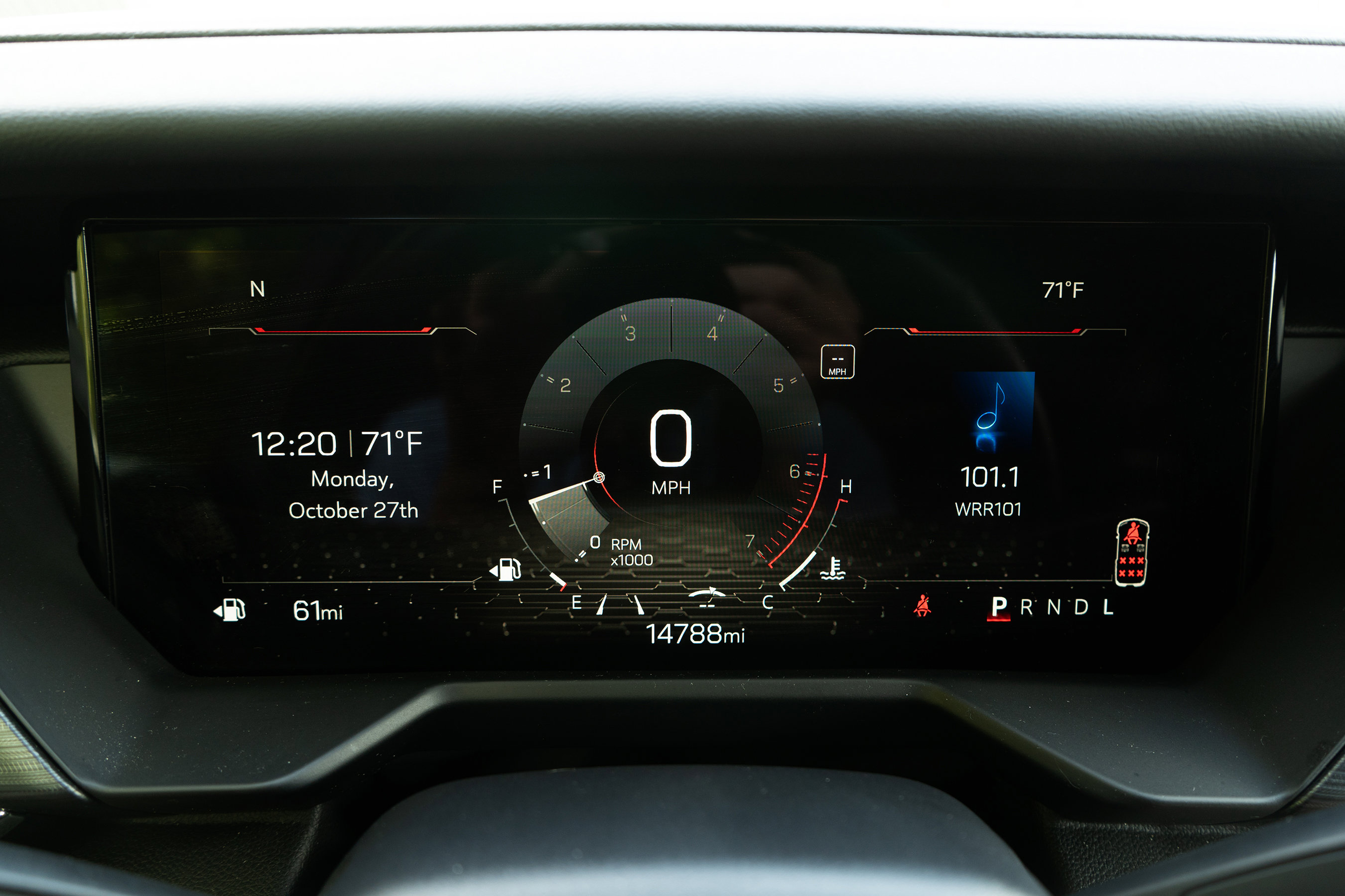 Used 2025 GMC Acadia Elevation image 23