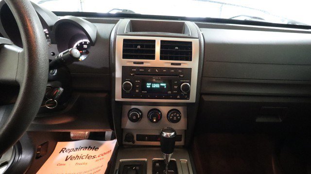 Used 2011 Dodge Nitro Heat image 12
