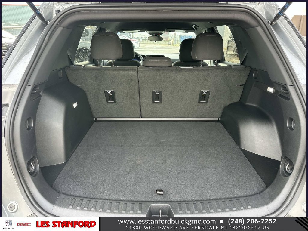 Used 2026 Chevrolet Equinox LT FWD image 11
