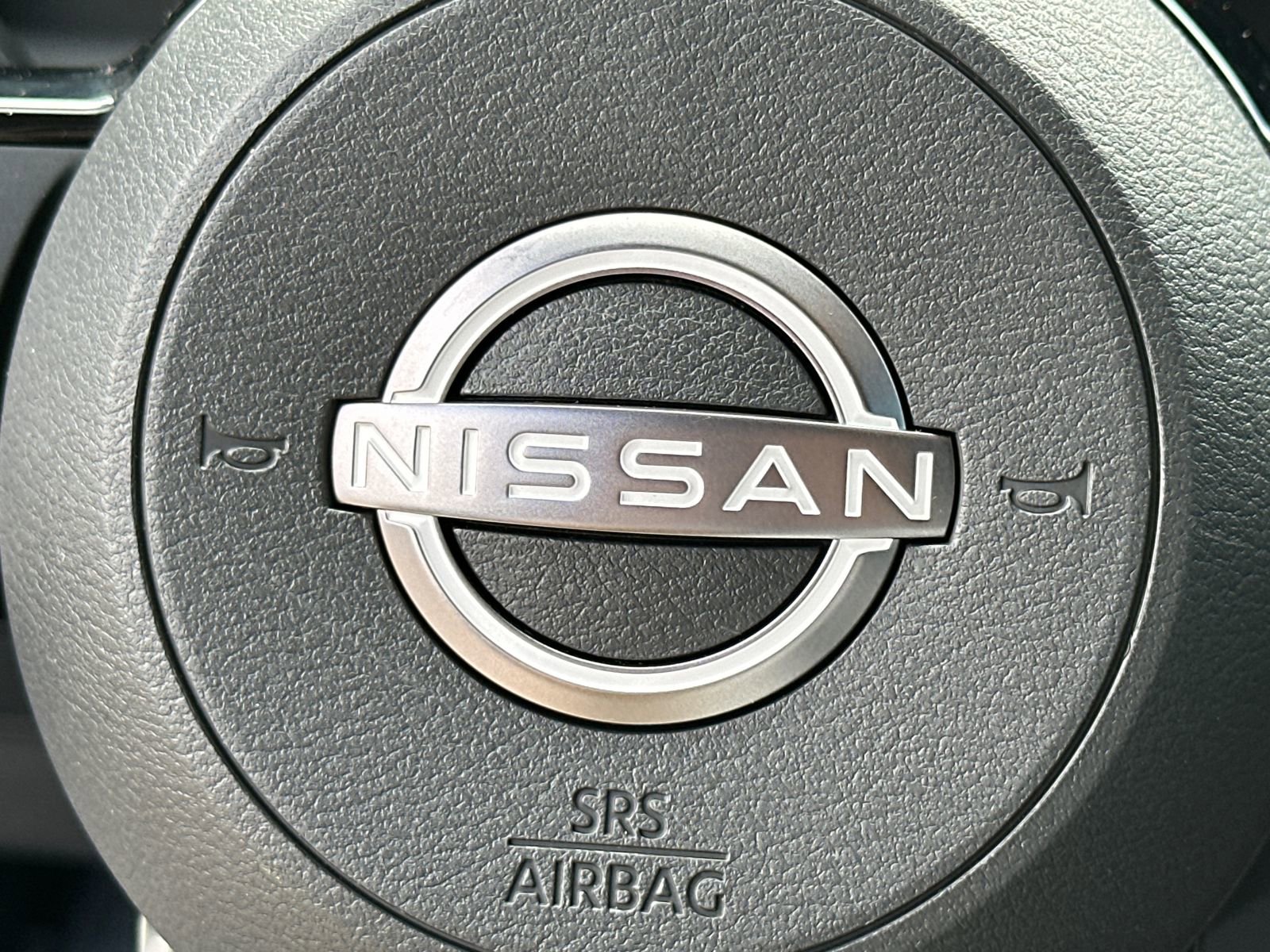 Used 2025 Nissan Kicks SR FWD image 23