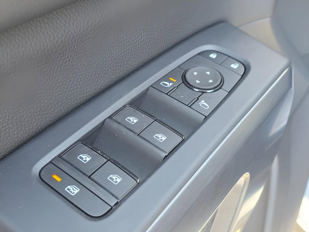 New 2026 Nissan Pathfinder SV image 21