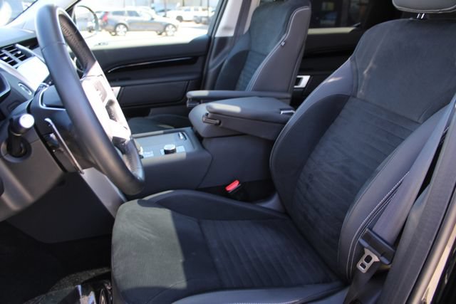 Used 2024 Land Rover Discovery S AWD/4WD image 37