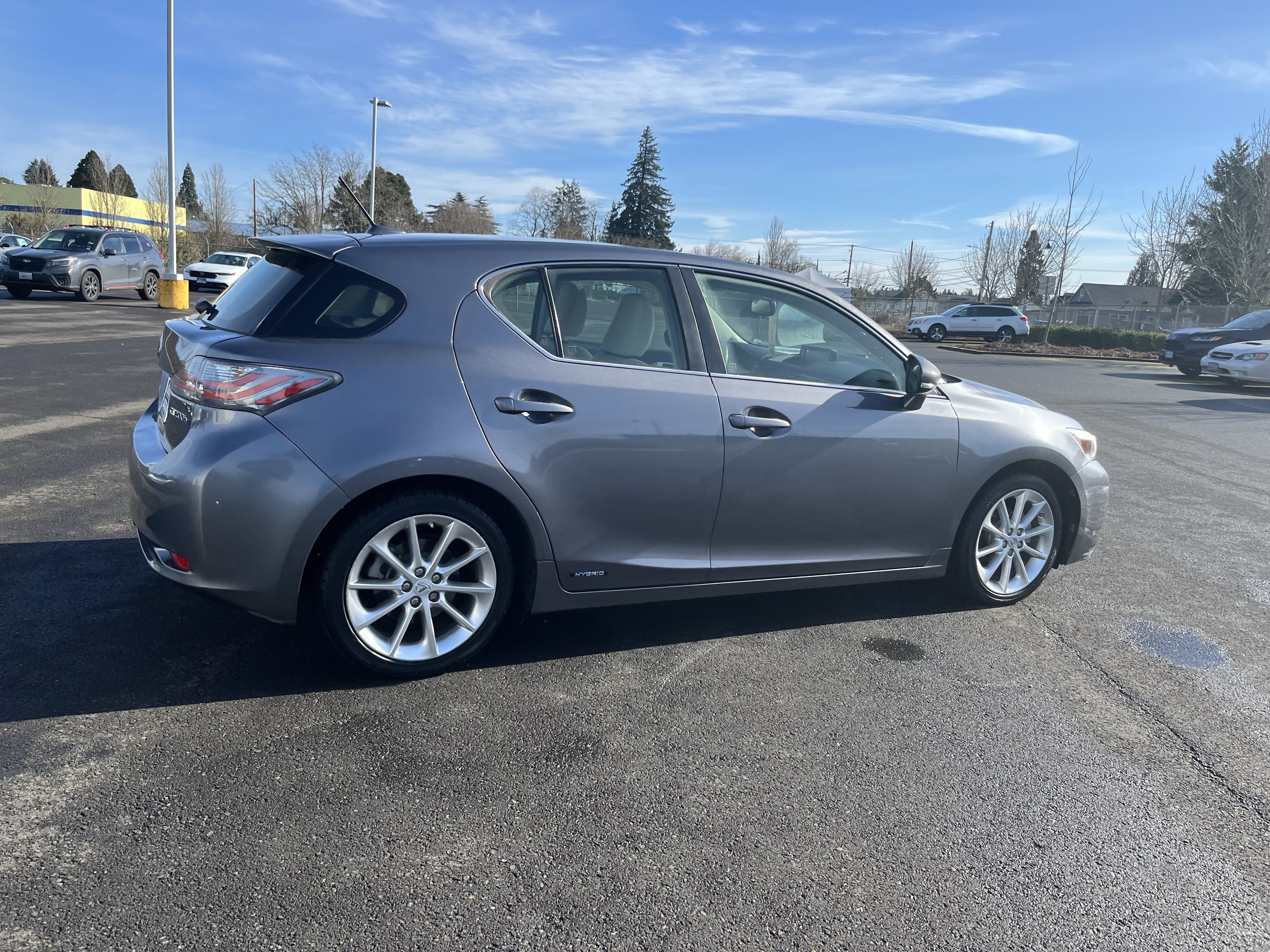 Used 2013 Lexus CT 200h image 6