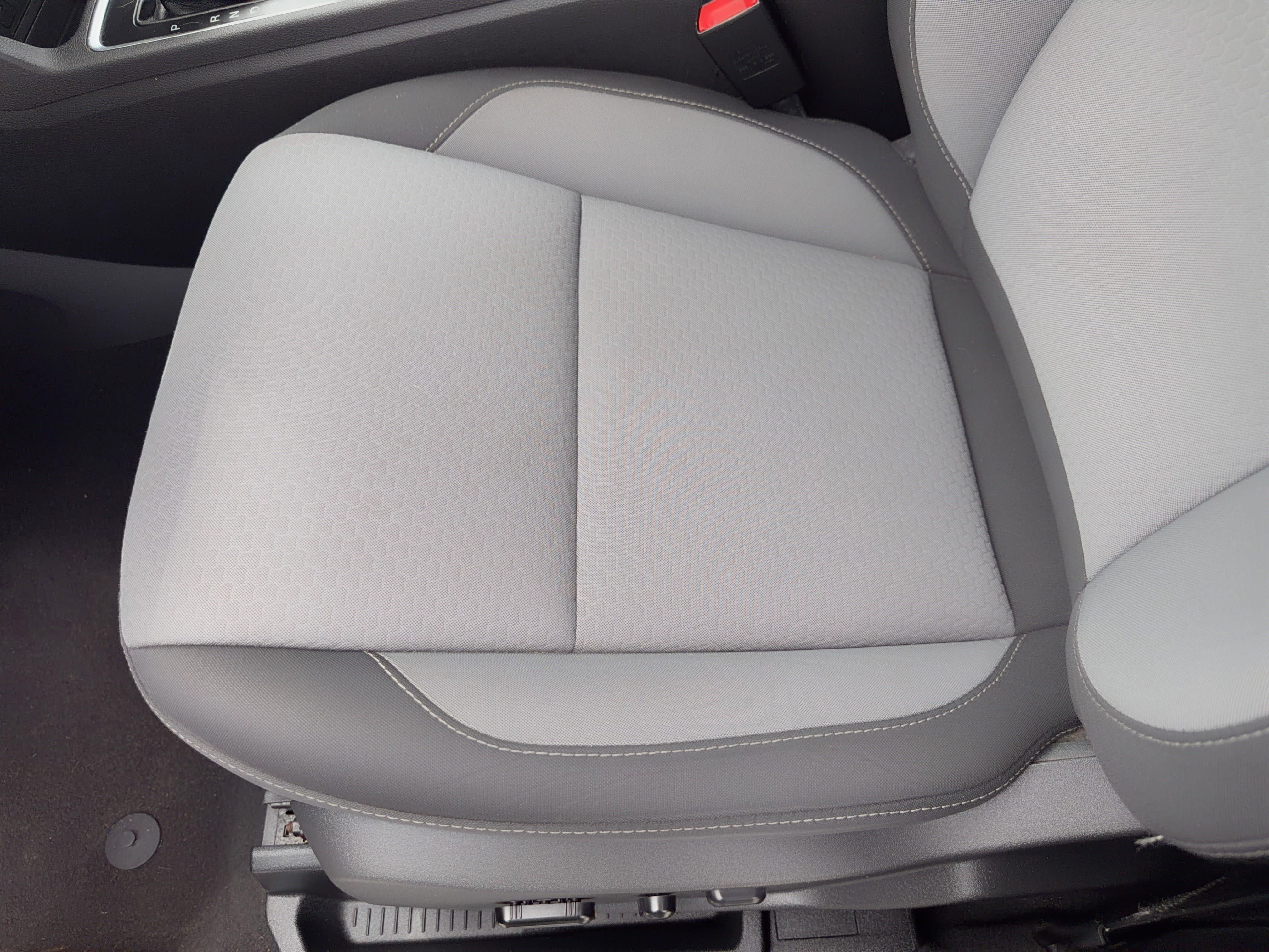Used 2019 Ford Escape SE FWD image 16