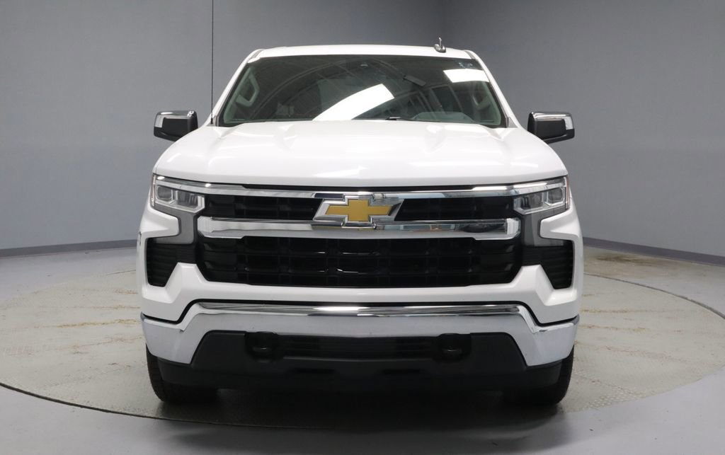 Used 2022 Chevrolet Silverado 1500 LT AWD/4WD image 7