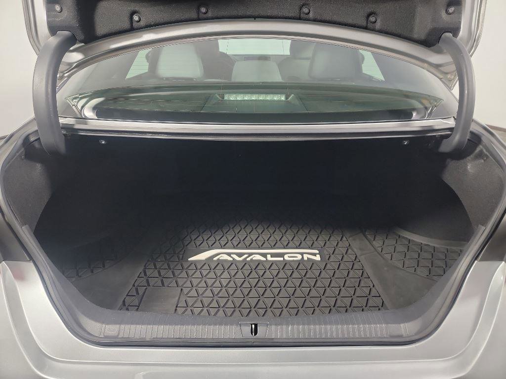 Used 2019 Toyota Avalon XLE w/ All Weather Liner Package image 7