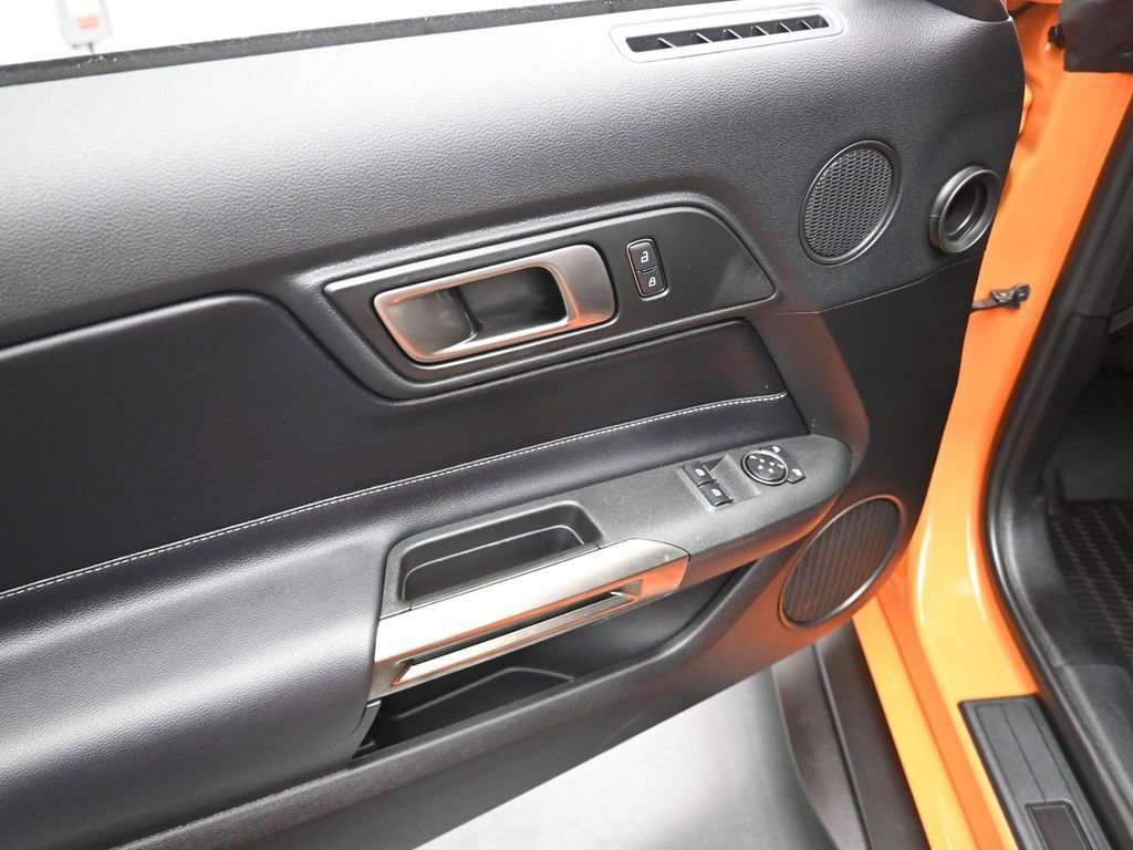 Certified 2021 Ford Mustang Shelby GT500 w/ Technology Package RWD image 10