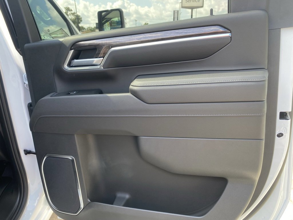 New 2025 Chevrolet Silverado 2500 LTZ w/ LTZ Convenience Package image 51