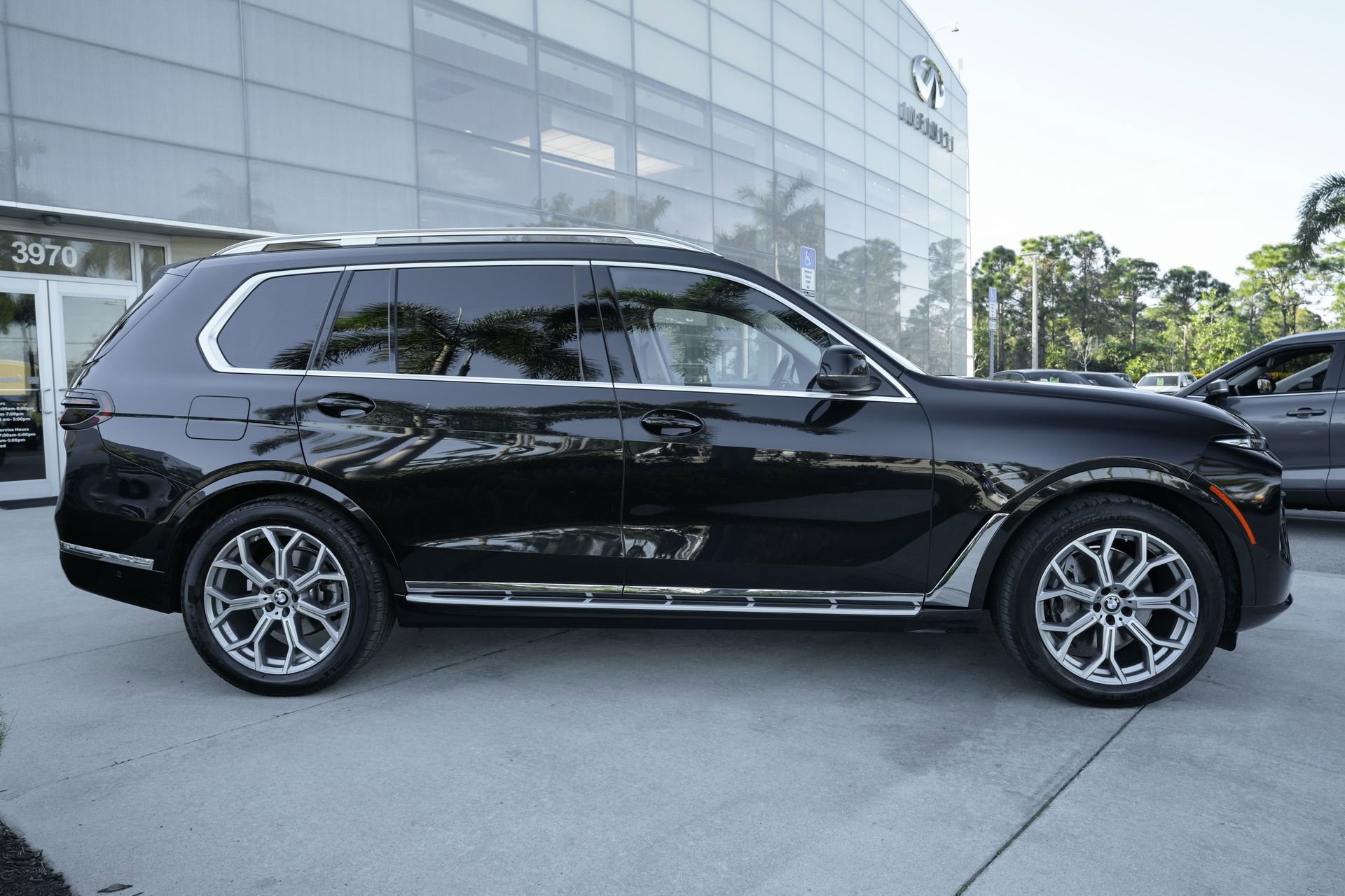 Used 2025 BMW X7 xDrive40i image 27